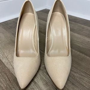 Charlotte Russe Cream Heels SZ 6